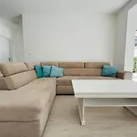 Apartment With Terrace And Private Parking