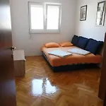 Stan U Centru Bara