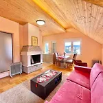 Family Two-Bedroom Apartment Zabljak