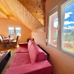 Family Two-Bedroom Apartment Zabljak