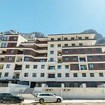 Miracle Apartment