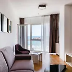 Sea View Royal Apartments Tre Canne