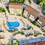 V Lux Apartment Sveti Stefan