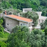 House With Garden &Sauna, 15-Min Walk To The Beach