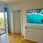 Luxe Apartment Blue Lagoon