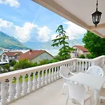 Nikola - Two Bedroom Ap. With Seaview