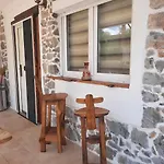 Happy Apartment