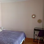 Apartment Lila