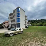 Maraj Apartments