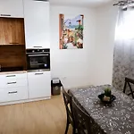 Apartment Neiv