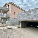 Fimas Residence