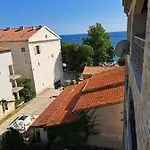 Petrovac Studio Apartment Ana