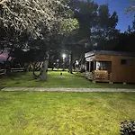 Imperial Bungalows And Camping