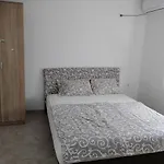 Mica Apartmani