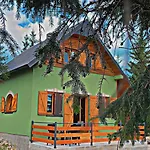 Villa Dandelion