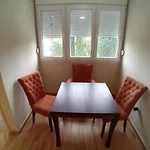 Apartments Mellon