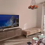 Atina Apartment, City Centre Budva ,Luxurious, Bright, Parking