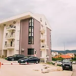 Sunny Apartment In Tivat