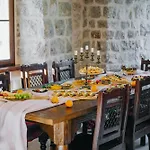 Talici Hill - Rustic Villas