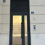 Fantastic New Centre Apartment