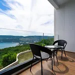 Pool Villa Luxoria Trebesin - Happy Rentals