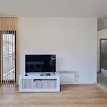 Avon Eurozox Apartment