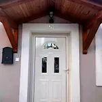 Holiday Home Vuksanovic With Private Parking