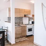 Bivalvia Apartments