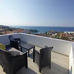 El Mar Apartments