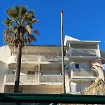 Apartment Aleksandr First Line Sea View