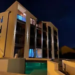 Fides Stylish Apartments Tivat With Pool