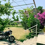 Peaceful, Cosy Tivat Guesthouse