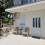Studio Apartman Happy Home