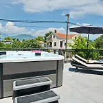 Kjara Lux Apartment