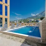 Villa As