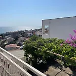 Em Apartments