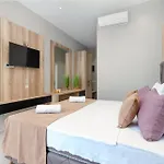 Trio Resort