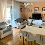 Sunny Apartment Petrovac