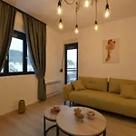 Apartment Garfield