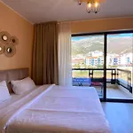 Casa Al Mare Residence, Private Studio, 1-St Line, Swimming Pool