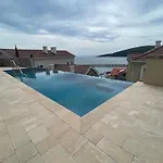 Lustica Bay Apartment'S
