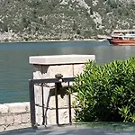 Oliva Sea Side Guest House