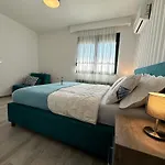 White Star Apartments
