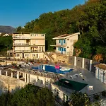 Regina Residence