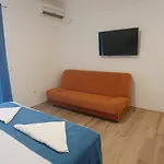 Guest House Mia Becici - Sobe I Apartmani