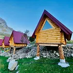 Kapetanovo Jezero Bungalov
