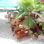 David Apartments And Rooms