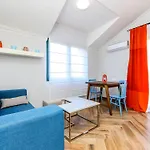 El Mar Apartments