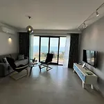 White Star Apartments