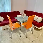 Boris Apartments